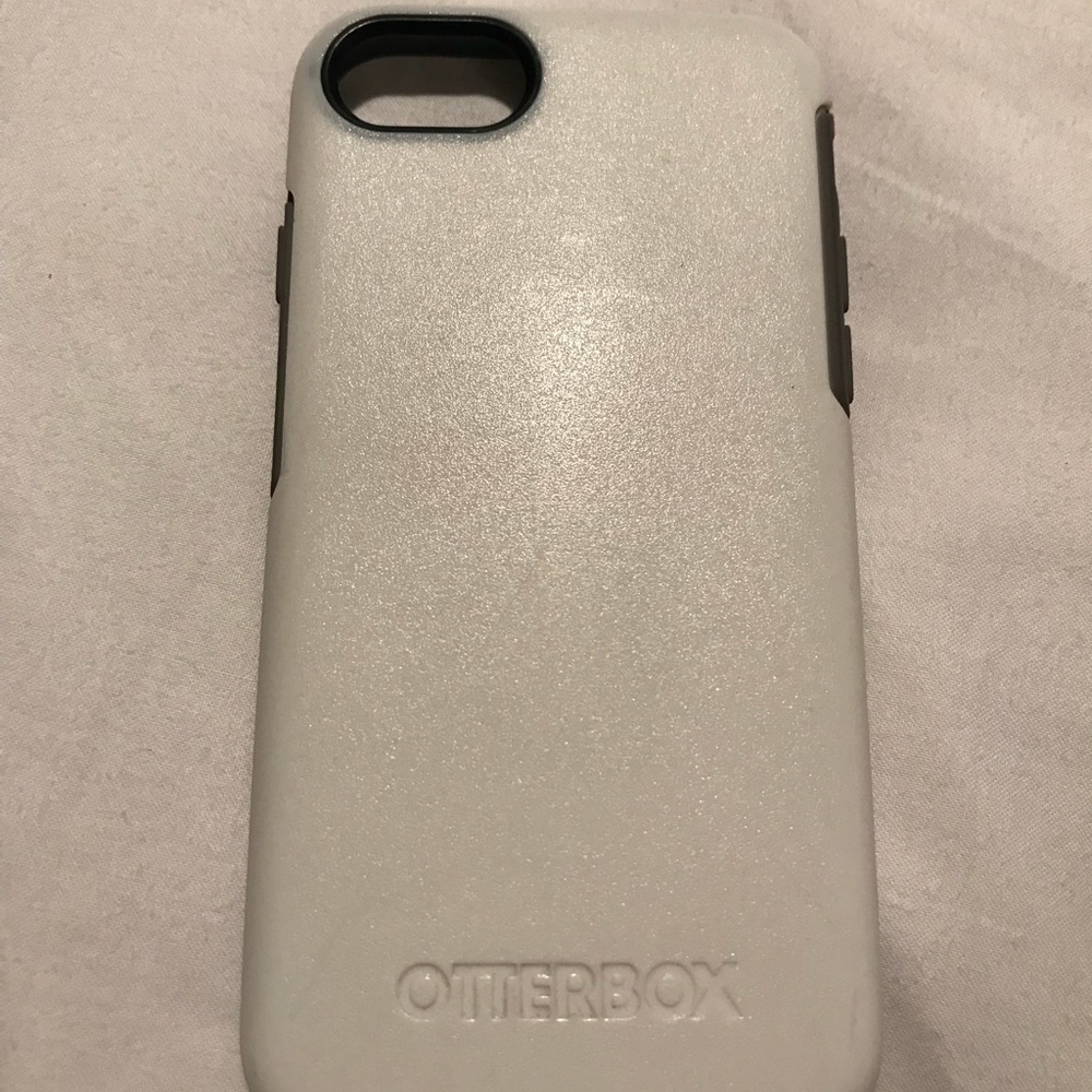 iPhone 7 OTTERBOX CASE